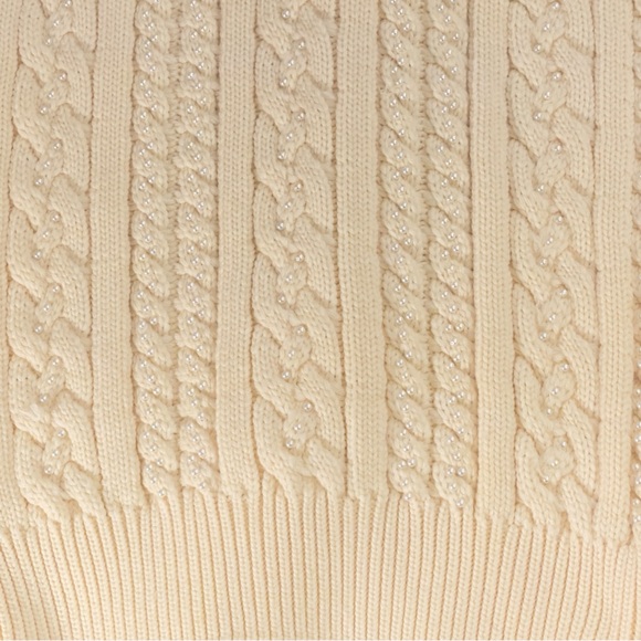 CHANEL Ivory Cable Knit & Pearl
Sweater Dress - Picture 9 of 13